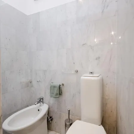 Georgia Modern Panoramic Penthouse With Elevator